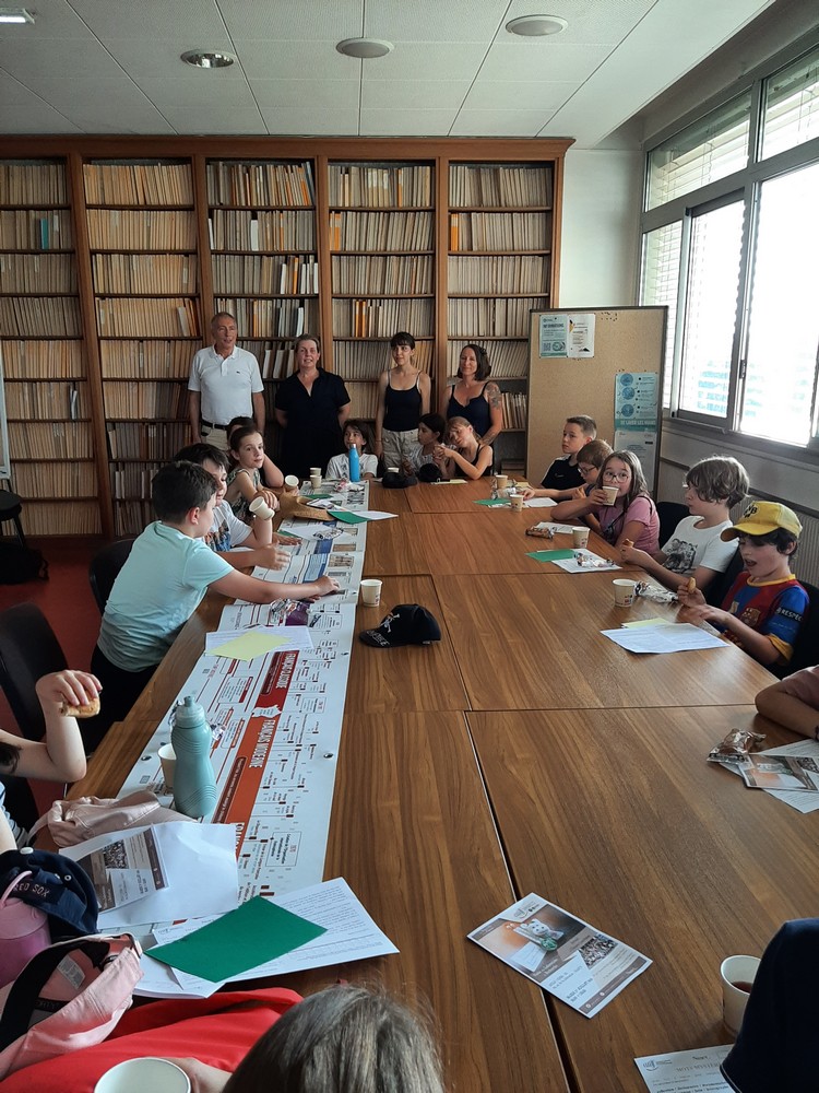 Accueil d'une des classes lauréates à l'ATILF